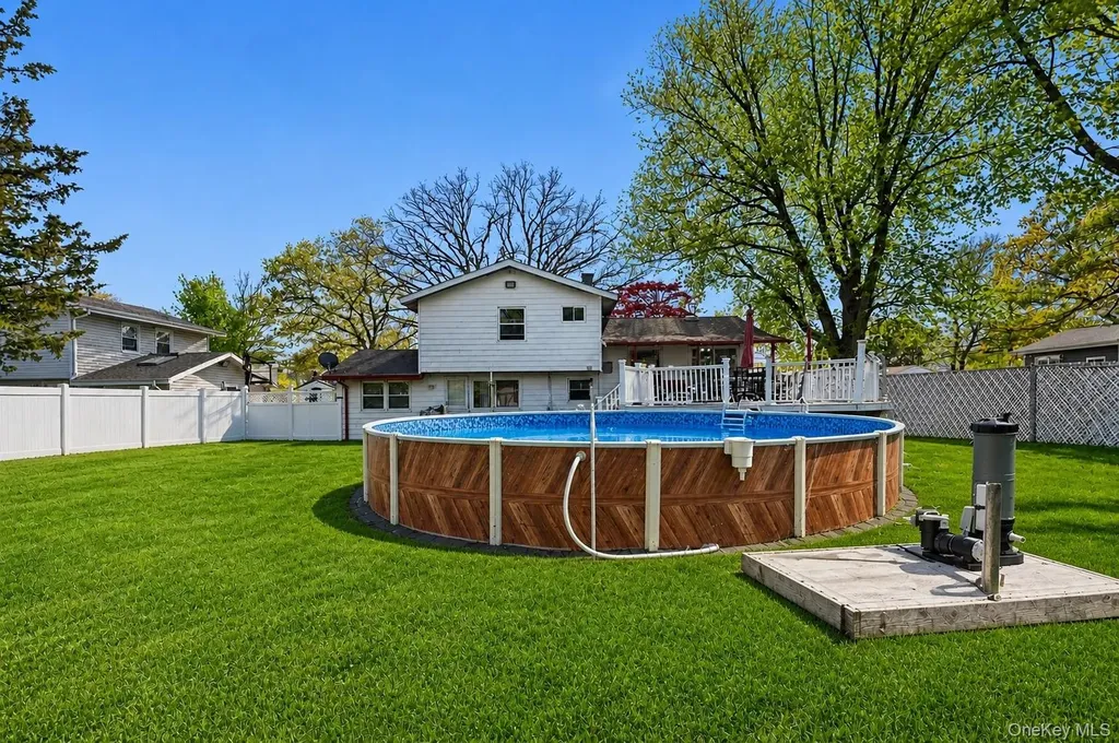 183 Broadway Brentwood NY 11717