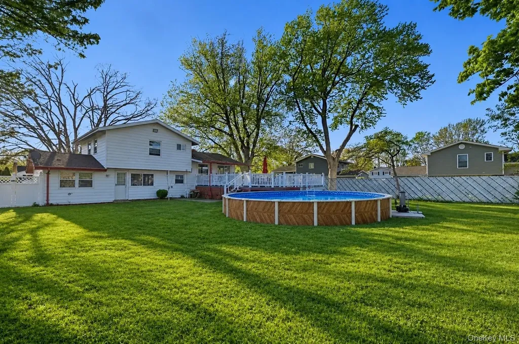 183 Broadway Brentwood NY 11717