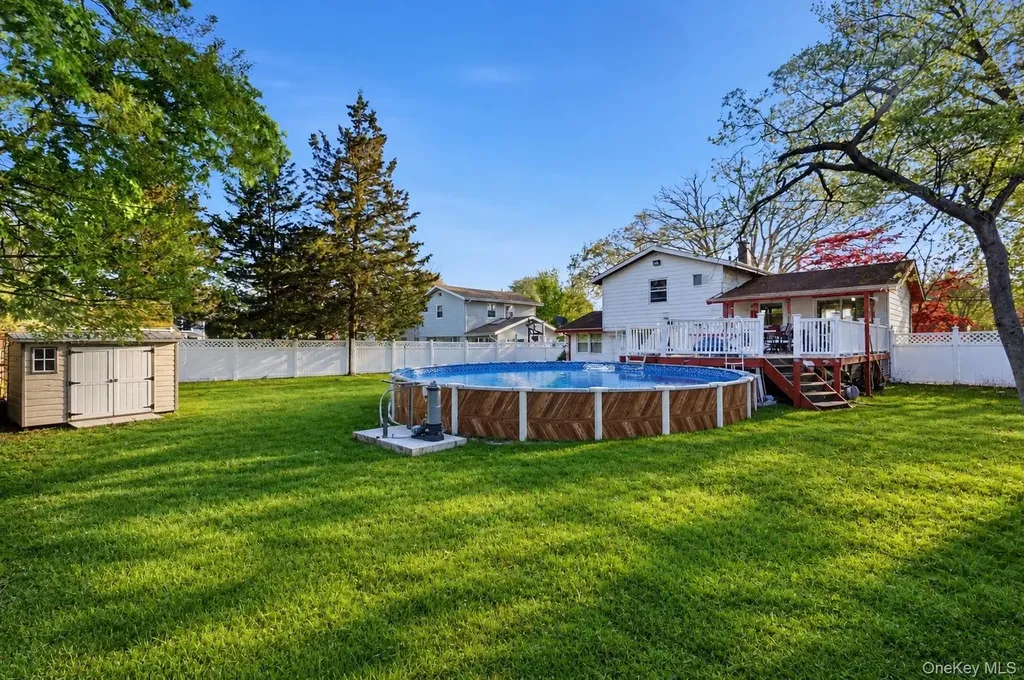 183 Broadway Brentwood NY 11717