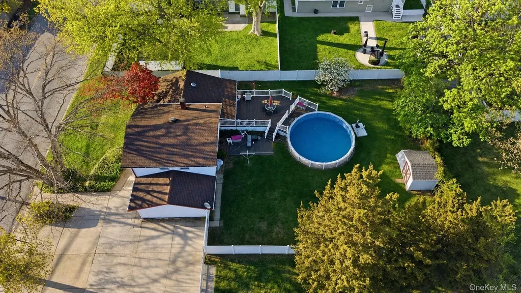 183 Broadway Brentwood NY 11717