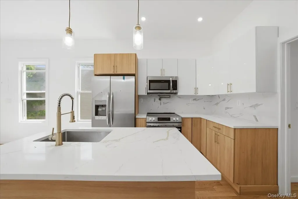 2407 Butler Place Bronx NY 10461