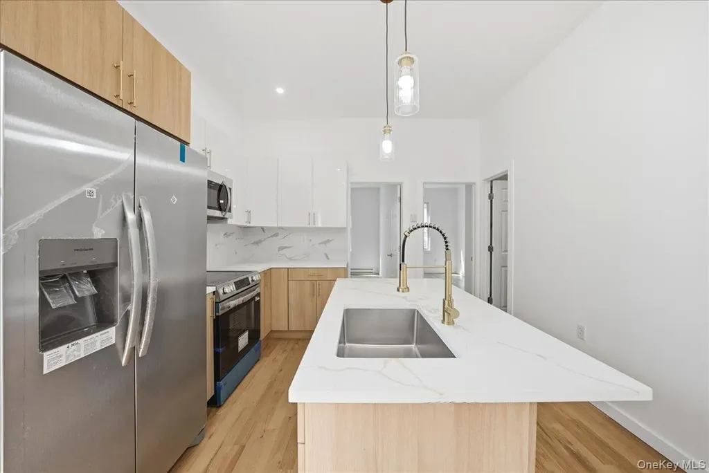 2407 Butler Place Bronx NY 10461