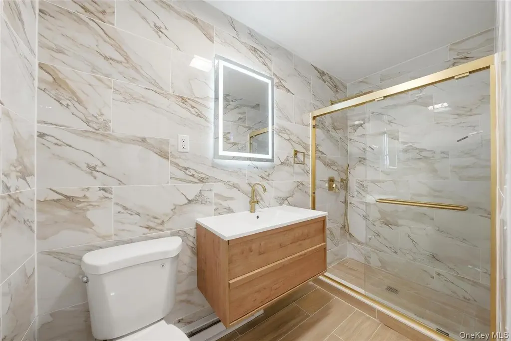 2407 Butler Place Bronx NY 10461