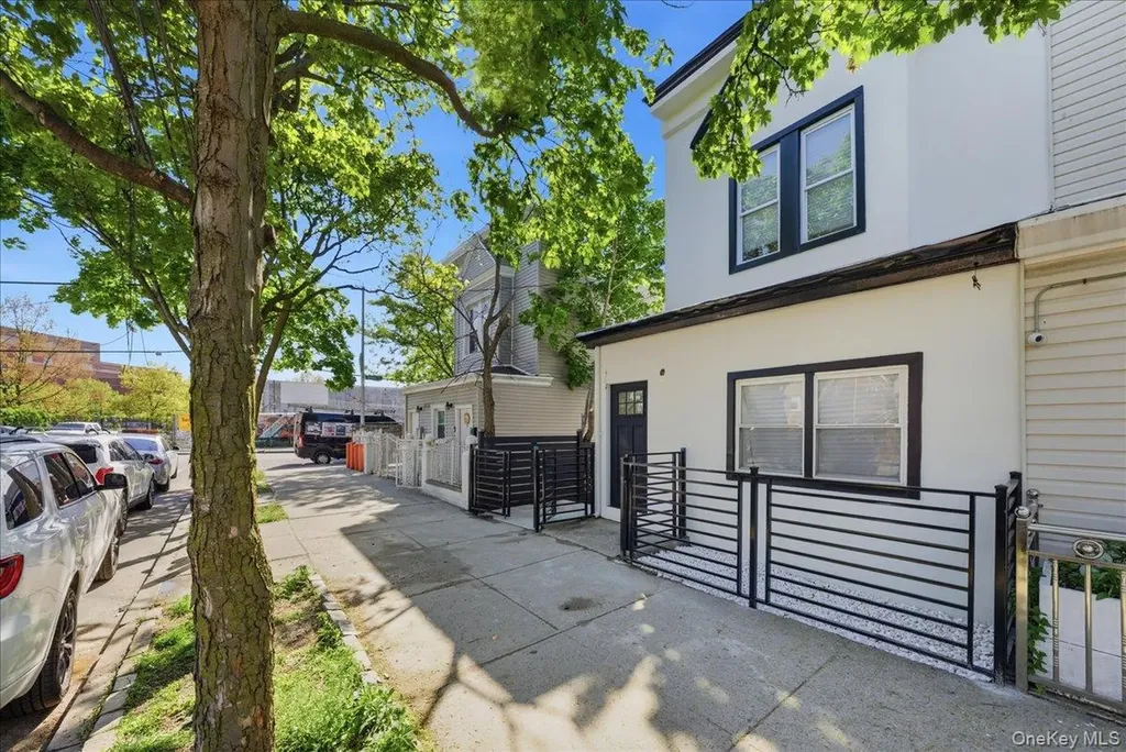 2407 Butler Place Bronx NY 10461