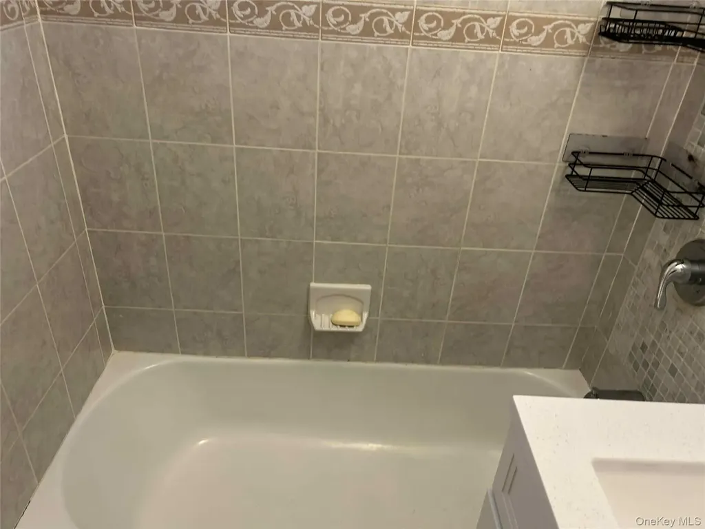 1425 Thieriot Avenue Bronx NY 10460