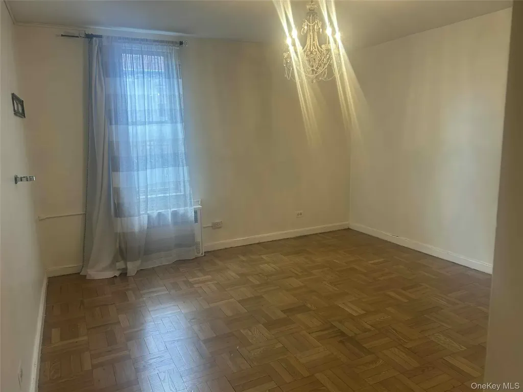 1425 Thieriot Avenue Bronx NY 10460