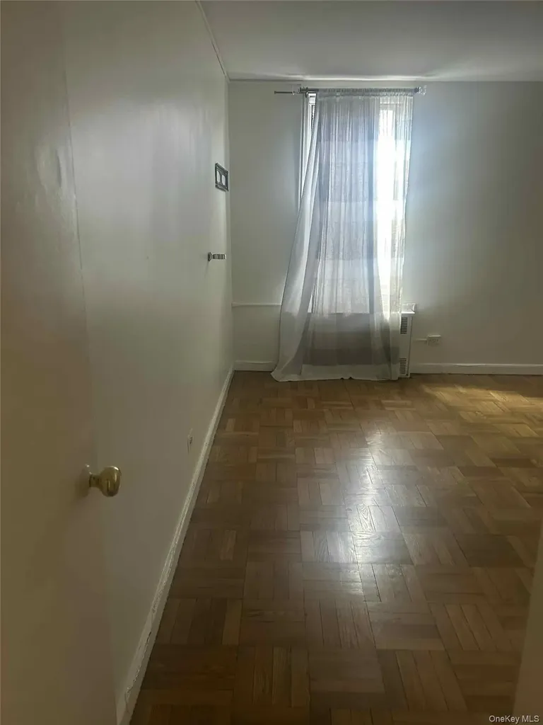 1425 Thieriot Avenue Bronx NY 10460