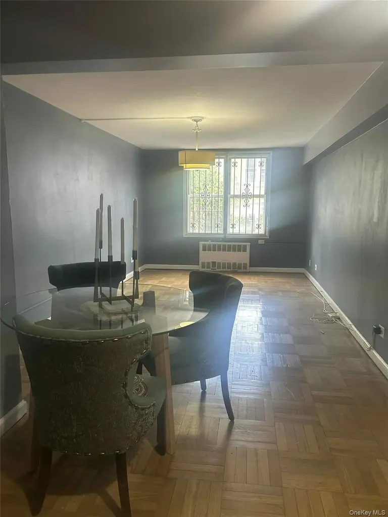 1425 Thieriot Avenue Bronx NY 10460