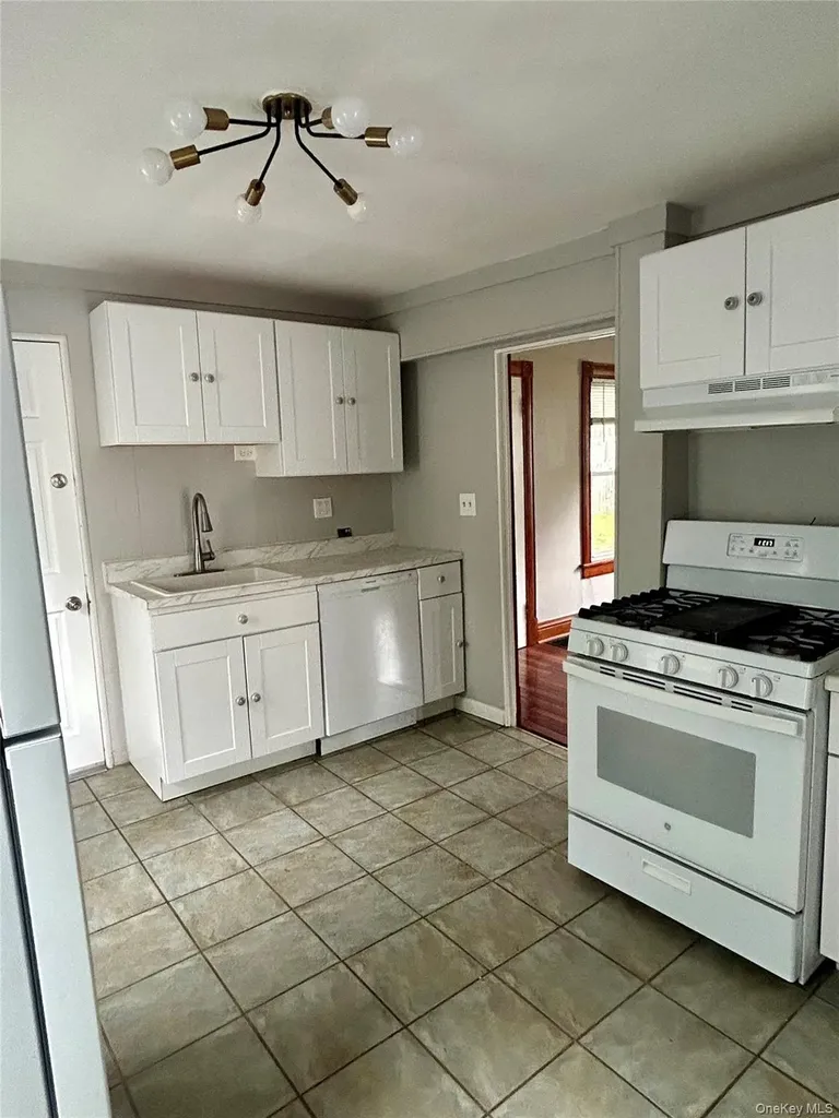 20 Van Buren Street Warwick NY 10990