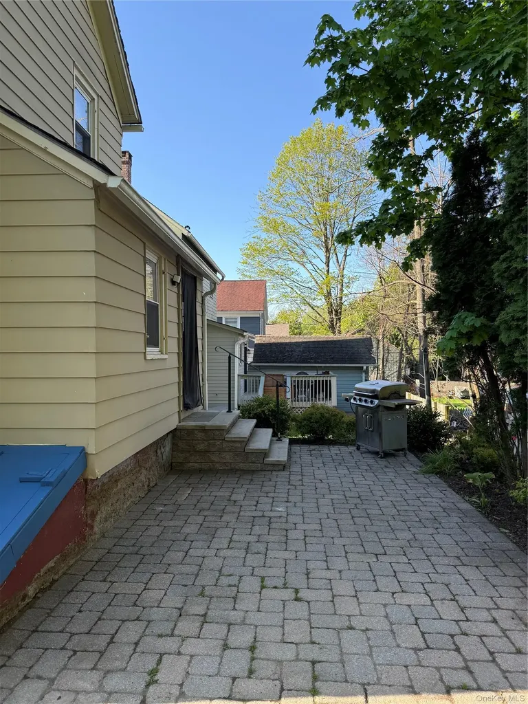 20 Van Buren Street Warwick NY 10990
