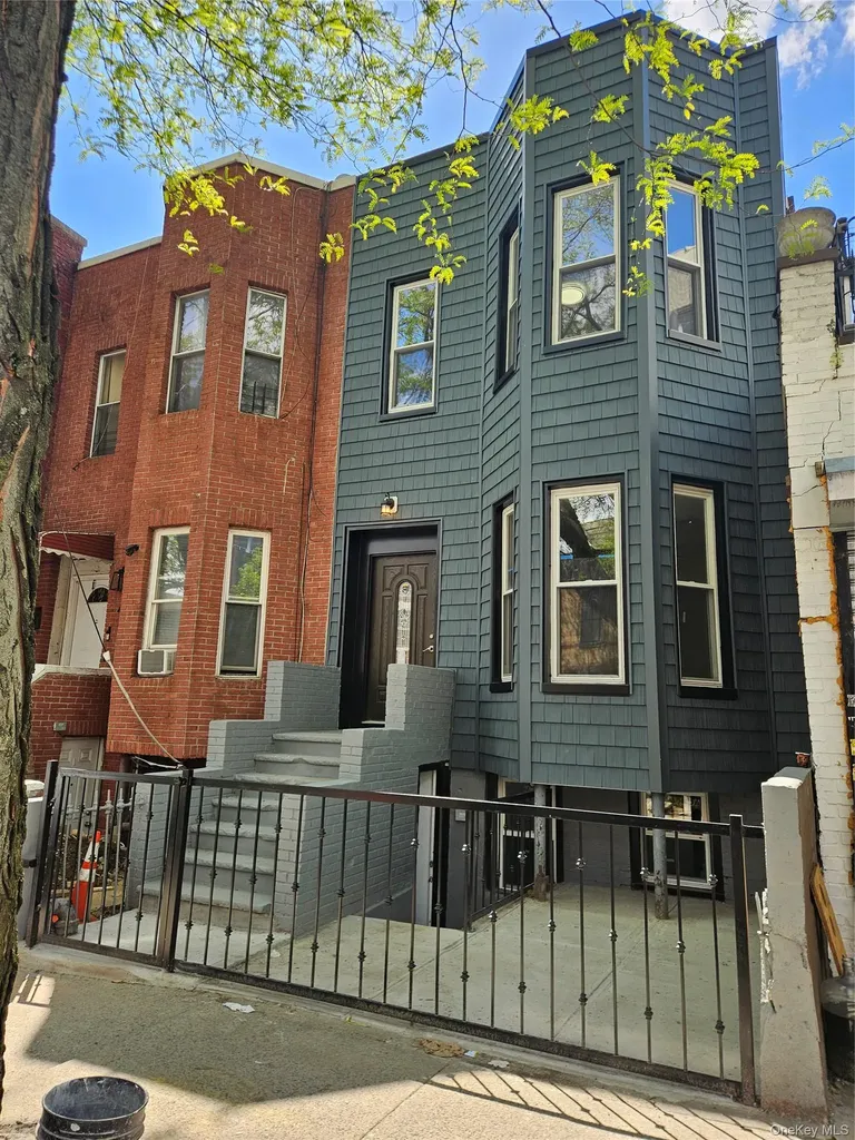 2 Jardine Place Brooklyn NY 11233