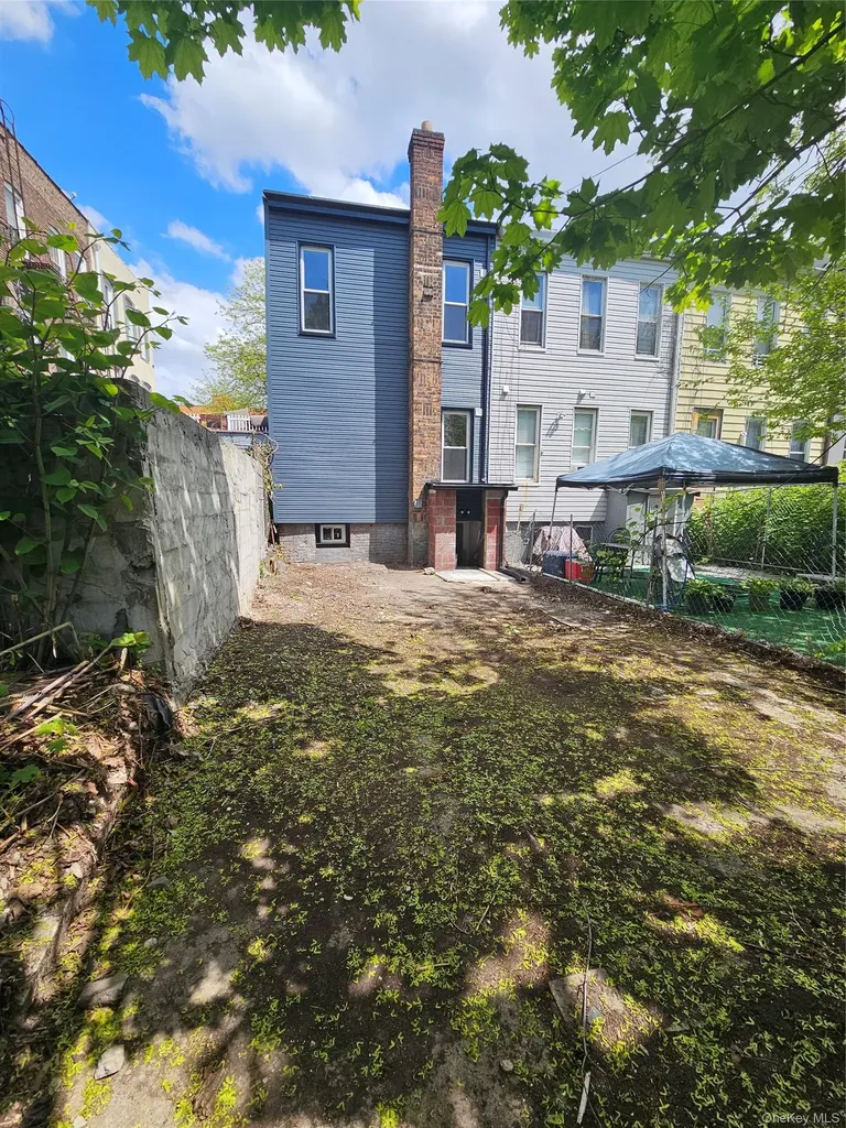 2 Jardine Place Brooklyn NY 11233
