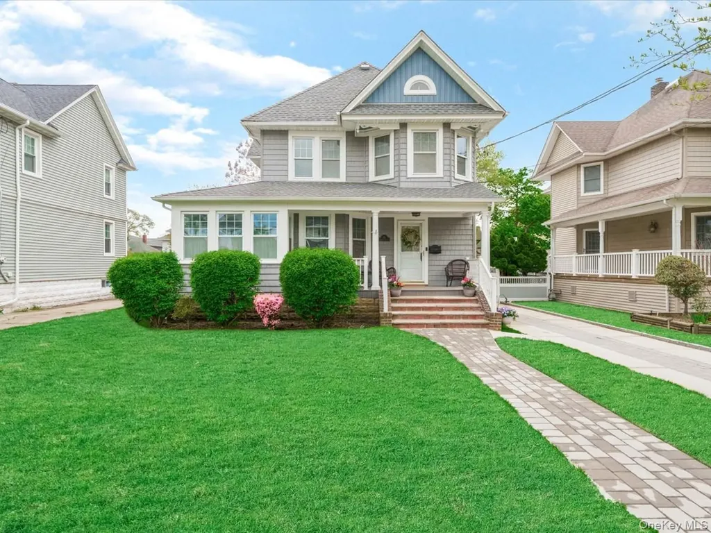 28 Union Place Lynbrook NY 11563