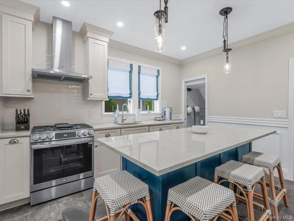 28 Union Place Lynbrook NY 11563