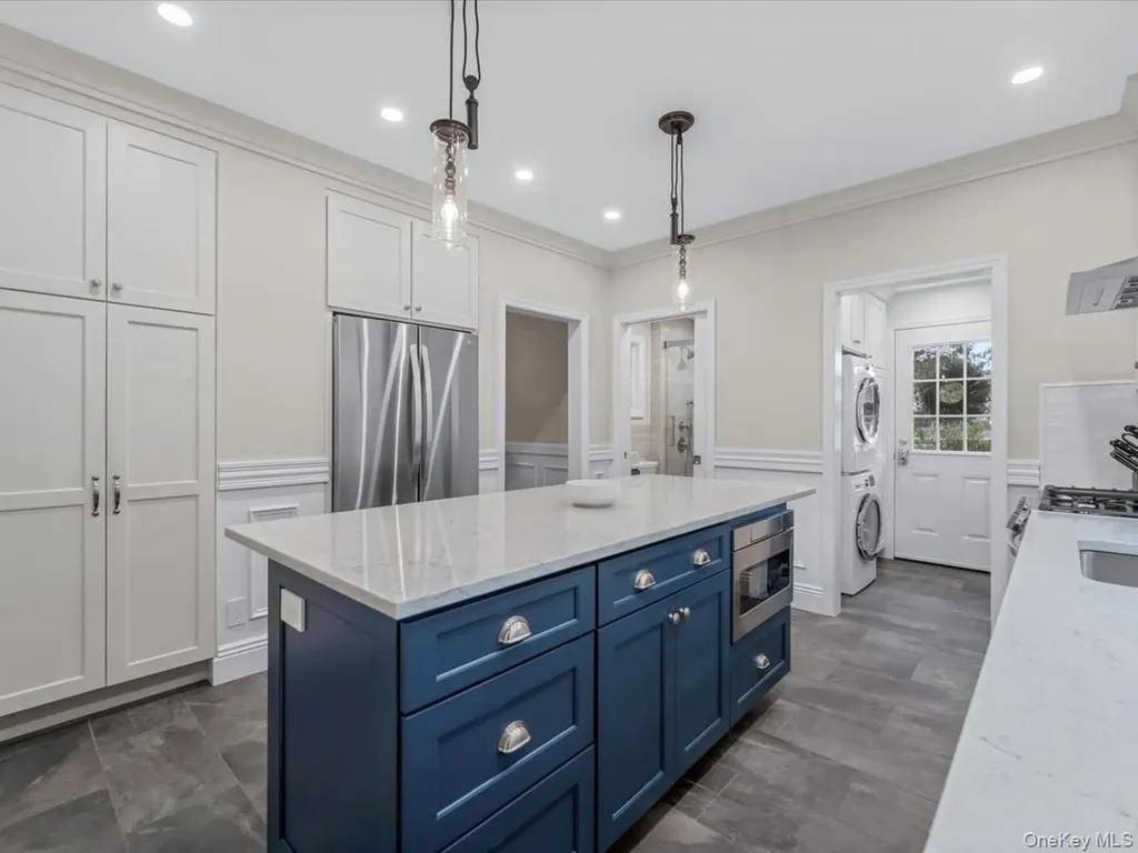 28 Union Place Lynbrook NY 11563