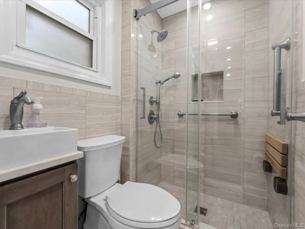 28 Union Place Lynbrook NY 11563