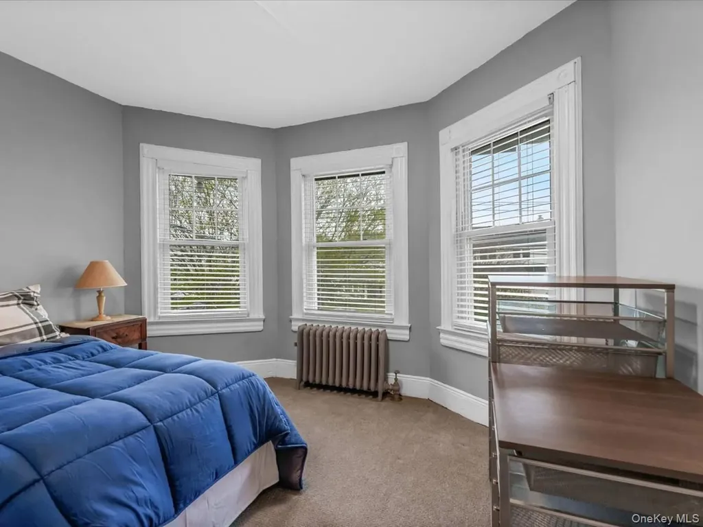 28 Union Place Lynbrook NY 11563