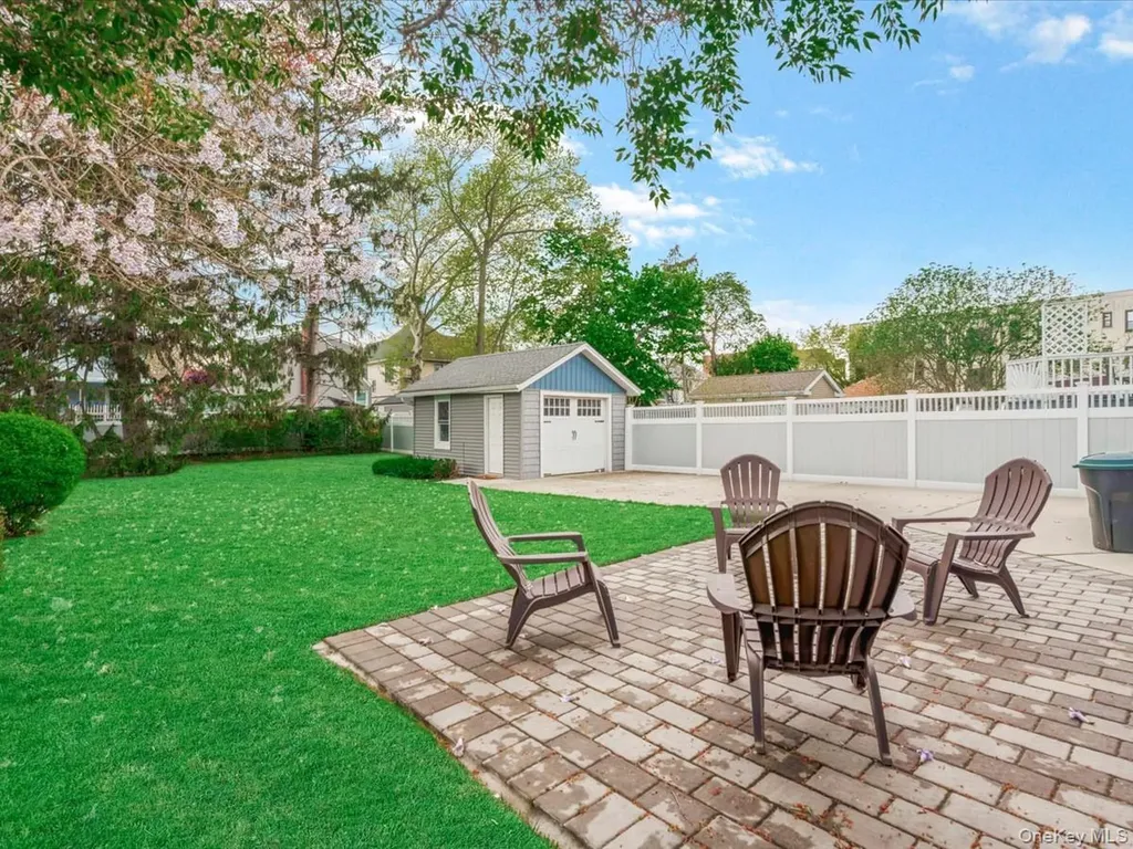 28 Union Place Lynbrook NY 11563