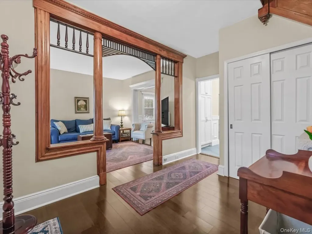 28 Union Place Lynbrook NY 11563