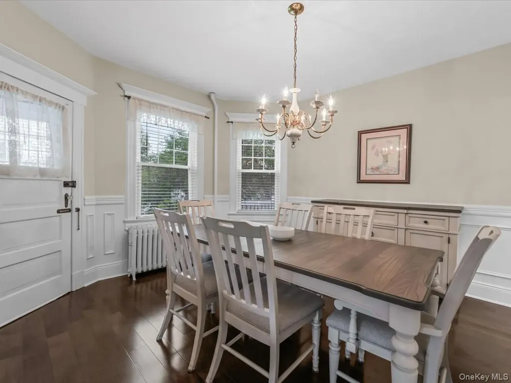 28 Union Place Lynbrook NY 11563