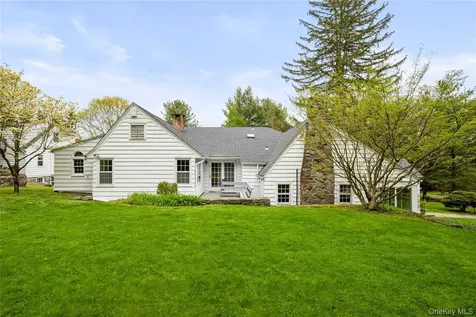 6 Raven Way Pleasantville NY 10570