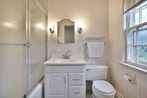 6 Raven Way Pleasantville NY 10570