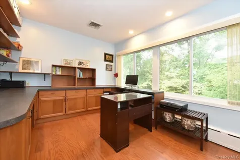 8 Magnolia Drive Great Neck NY 11021