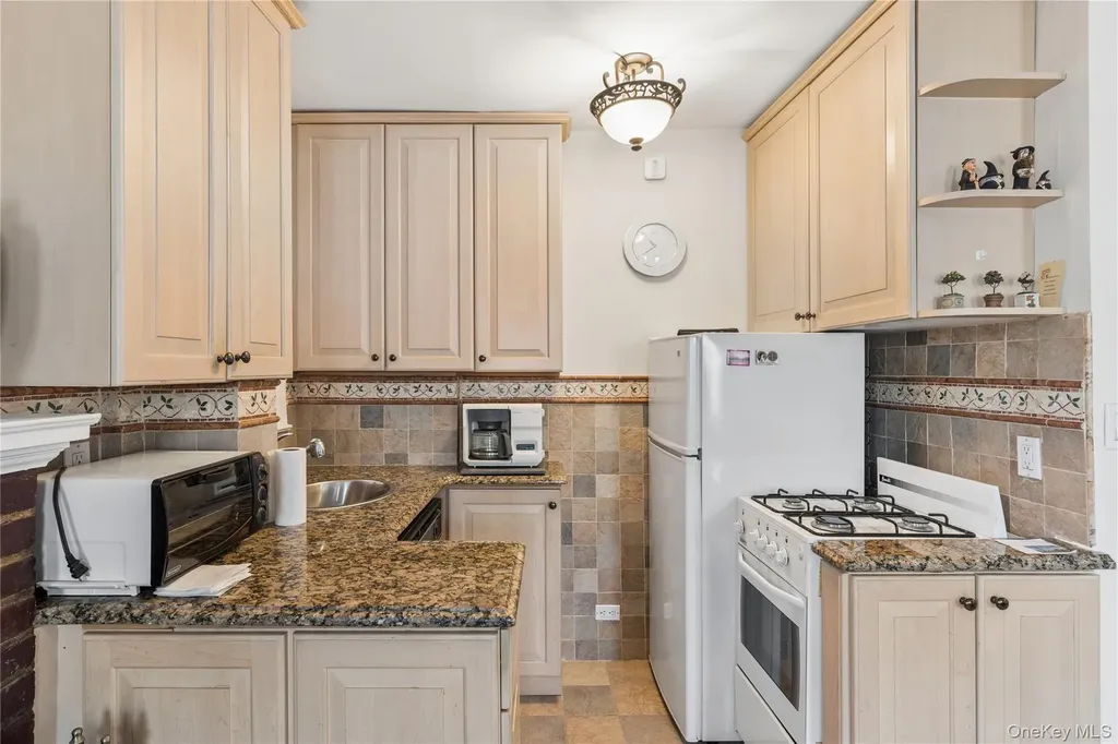 150 Burns Street Forest Hills NY 11375