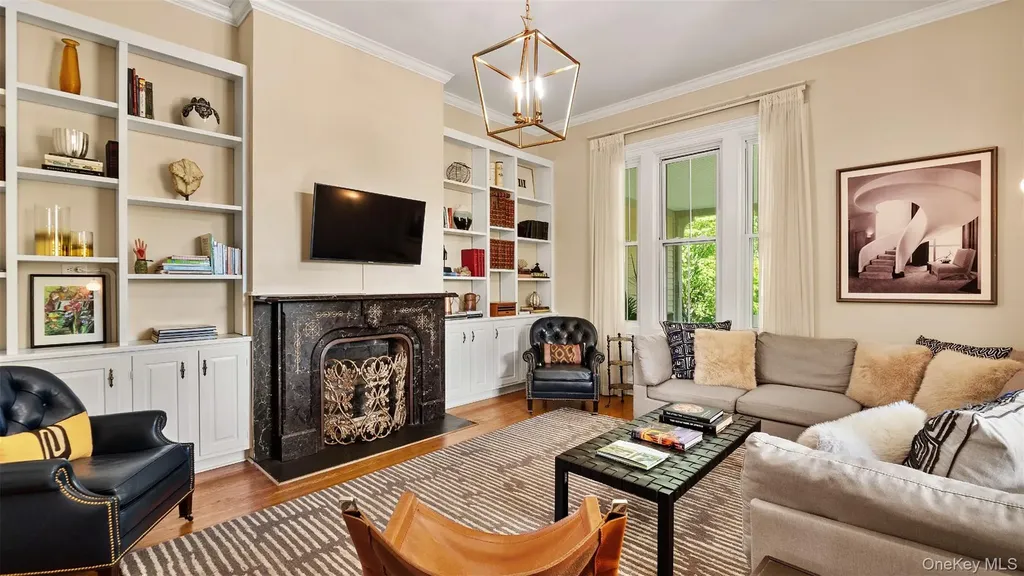 4317 Ny 23 Hudson NY 12534