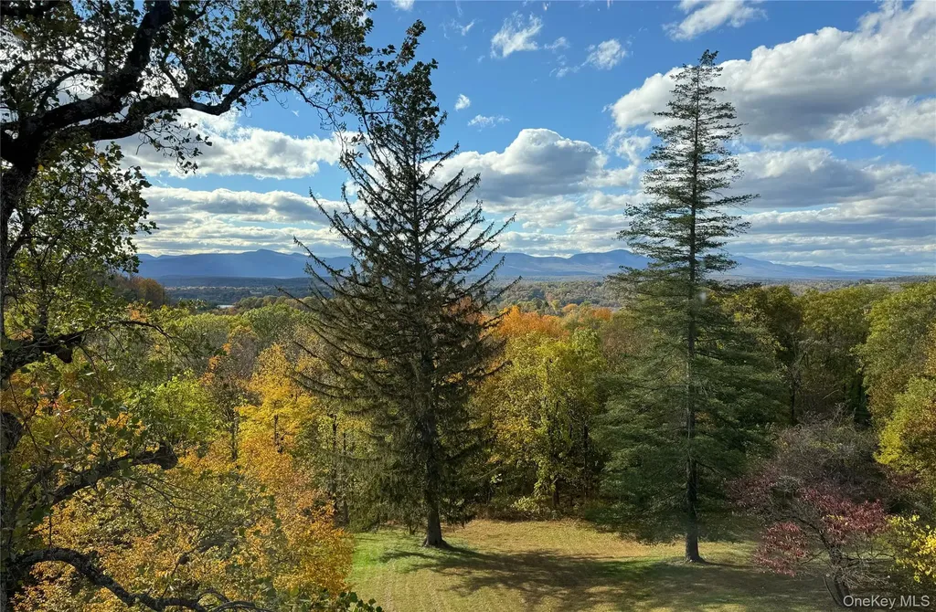 4317 Ny 23 Hudson NY 12534