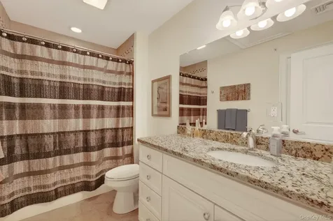 304 Ivy Trail Rhinebeck NY 12572