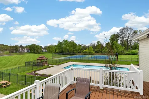 304 Ivy Trail Rhinebeck NY 12572