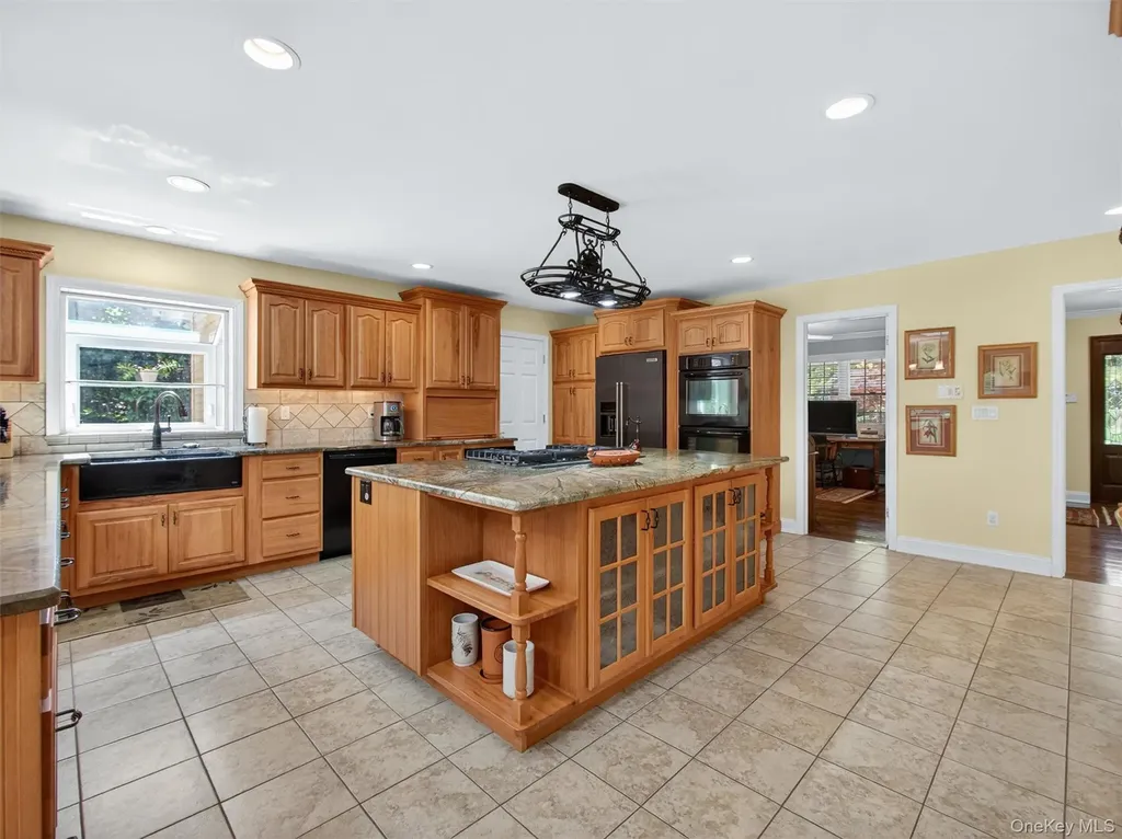 22 E Mayer Drive Suffern NY 10901