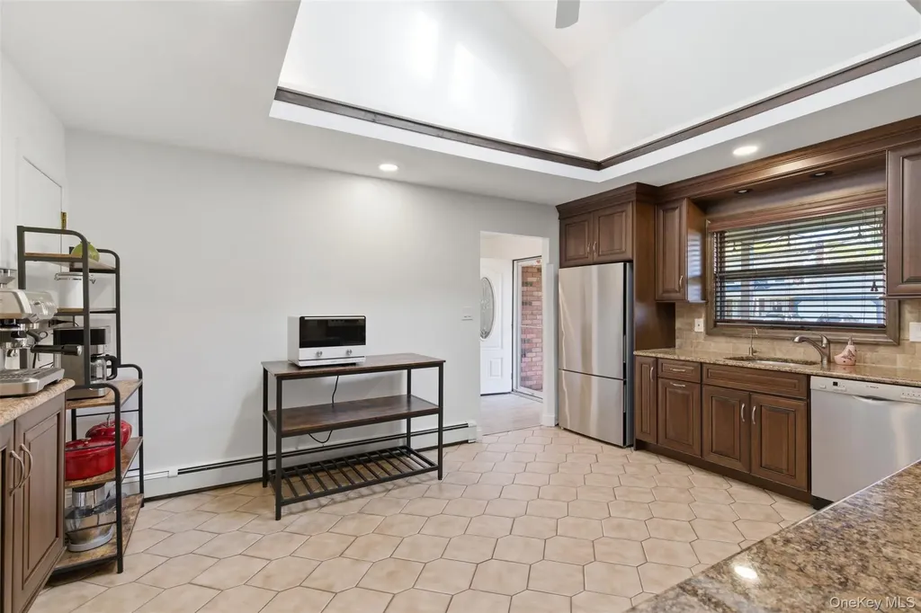 15 7th Avenue Smithtown NY 11787