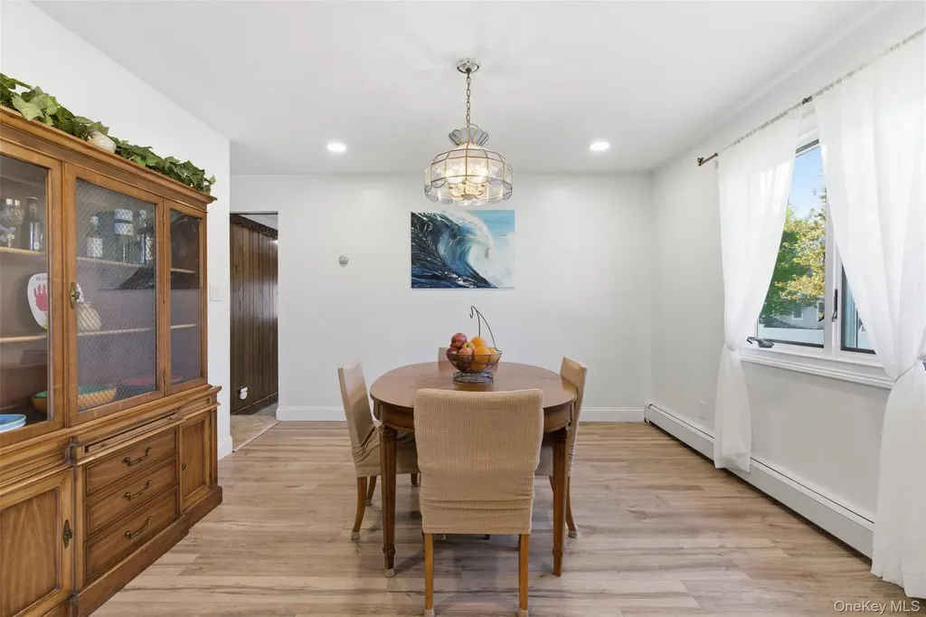 15 7th Avenue Smithtown NY 11787