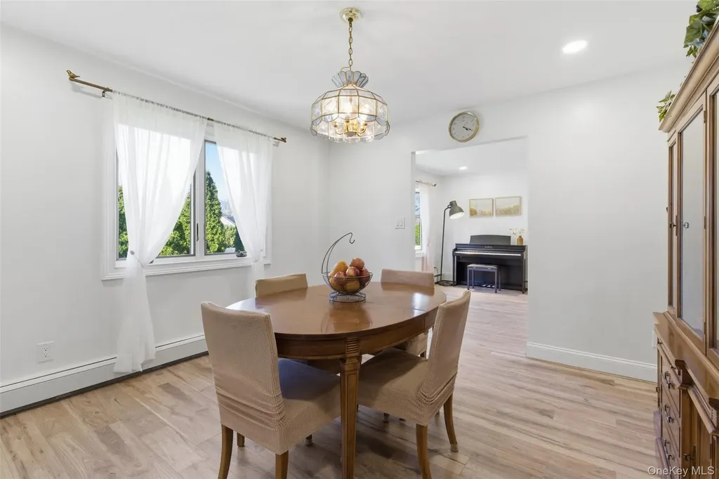 15 7th Avenue Smithtown NY 11787