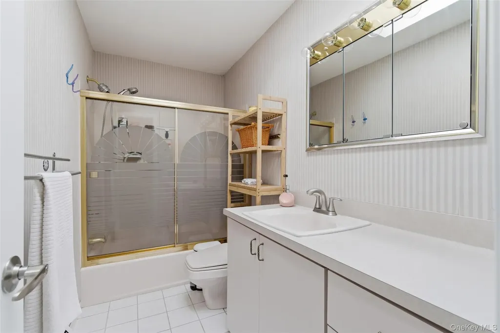 15 7th Avenue Smithtown NY 11787