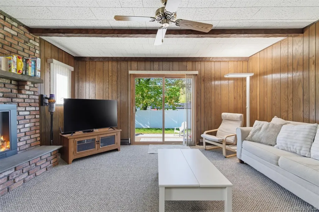 15 7th Avenue Smithtown NY 11787