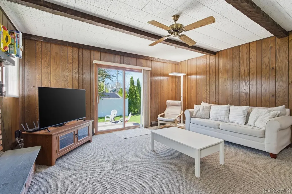 15 7th Avenue Smithtown NY 11787