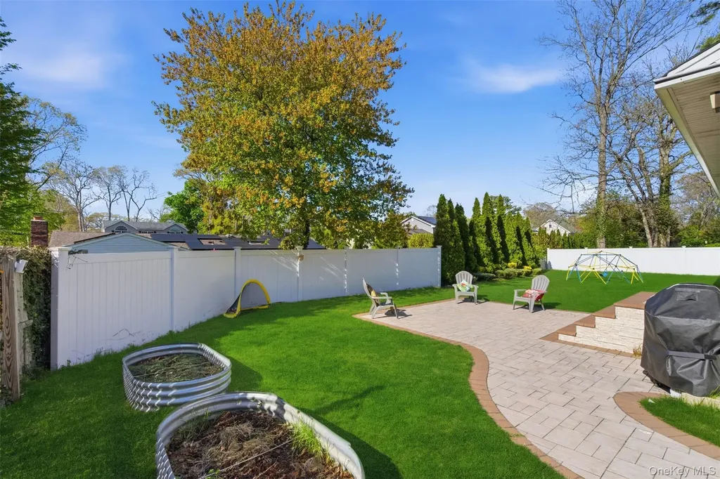 15 7th Avenue Smithtown NY 11787