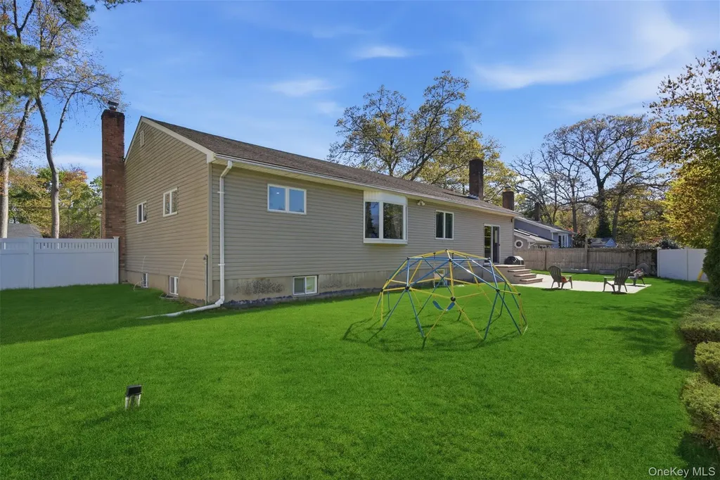 15 7th Avenue Smithtown NY 11787