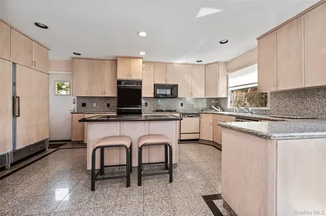 13802 Rockaway Beach Boulevard Belle Harbor NY 11694