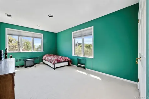 13802 Rockaway Beach Boulevard Belle Harbor NY 11694