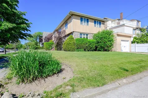 13802 Rockaway Beach Boulevard Belle Harbor NY 11694