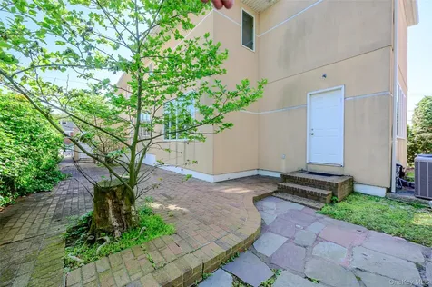 13802 Rockaway Beach Boulevard Belle Harbor NY 11694