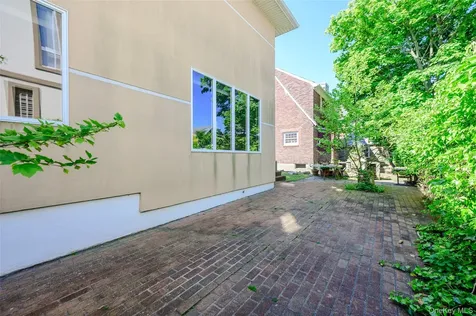 13802 Rockaway Beach Boulevard Belle Harbor NY 11694