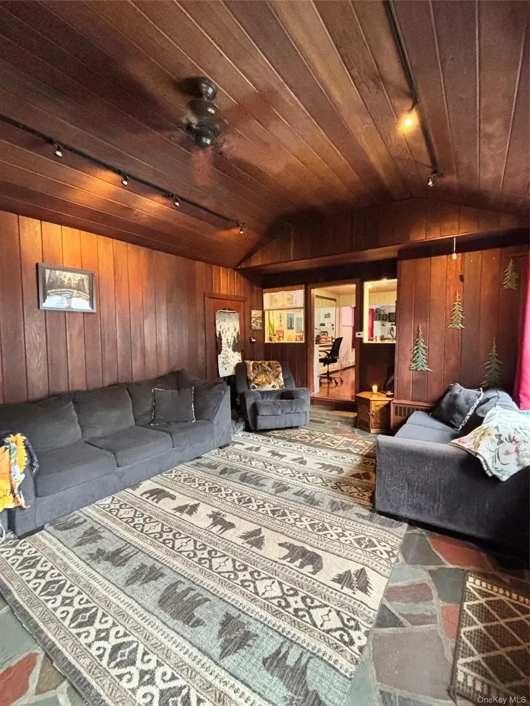 894 Upper Mountain Road Pine Bush NY 12566
