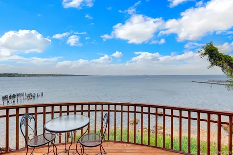 35 Sunview Drive Glen Cove NY 11542