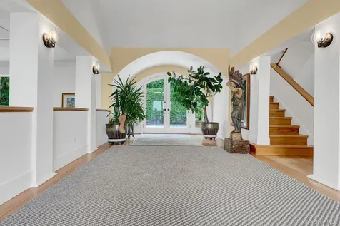 35 Sunview Drive Glen Cove NY 11542