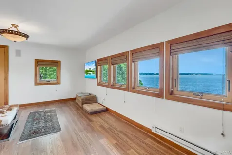 35 Sunview Drive Glen Cove NY 11542